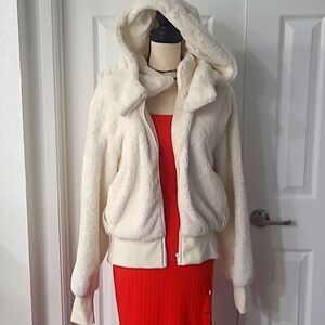 Savvi Fleece Cream Detachable Hoodie Jacket sz Large LIKE NEW